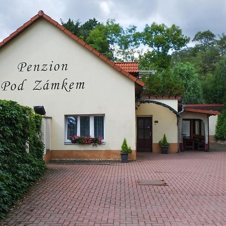 Penzion Pod Zámkem Prŭhonice Exterior foto