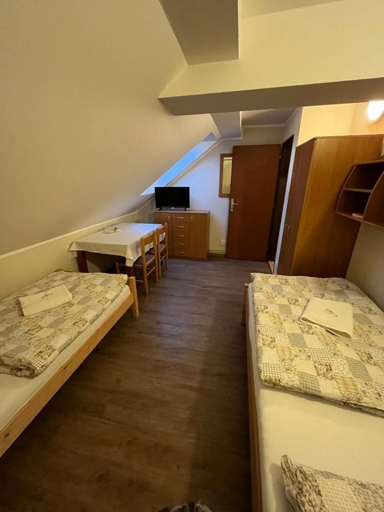 Penzion Pod Zámkem Prŭhonice Exterior foto