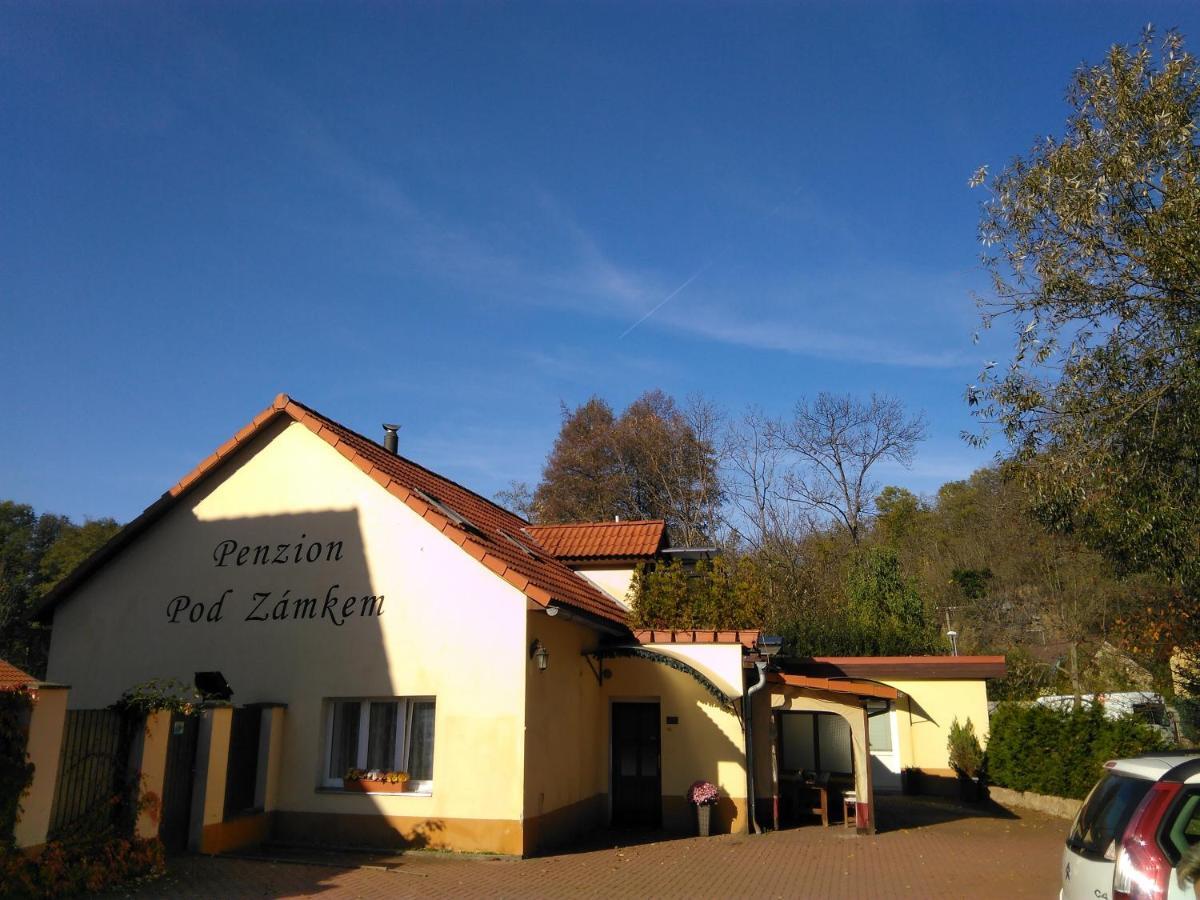 Penzion Pod Zámkem Prŭhonice Exterior foto